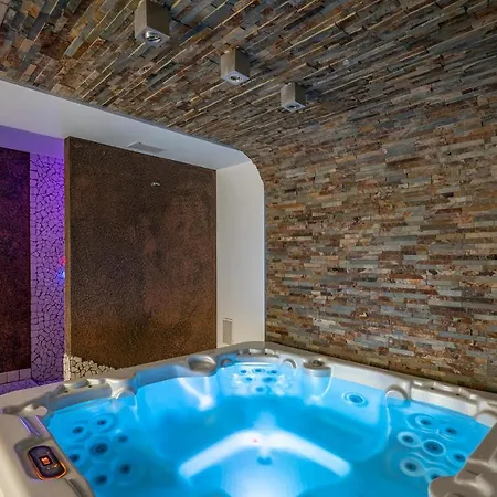 Beautiful Apartment In Magliolo With Outdoor Swimming Pool, Sauna And 1 Bedrooms