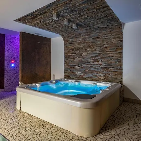 Beautiful Apartment In Magliolo With Outdoor Swimming Pool, Sauna And 1 Bedrooms *